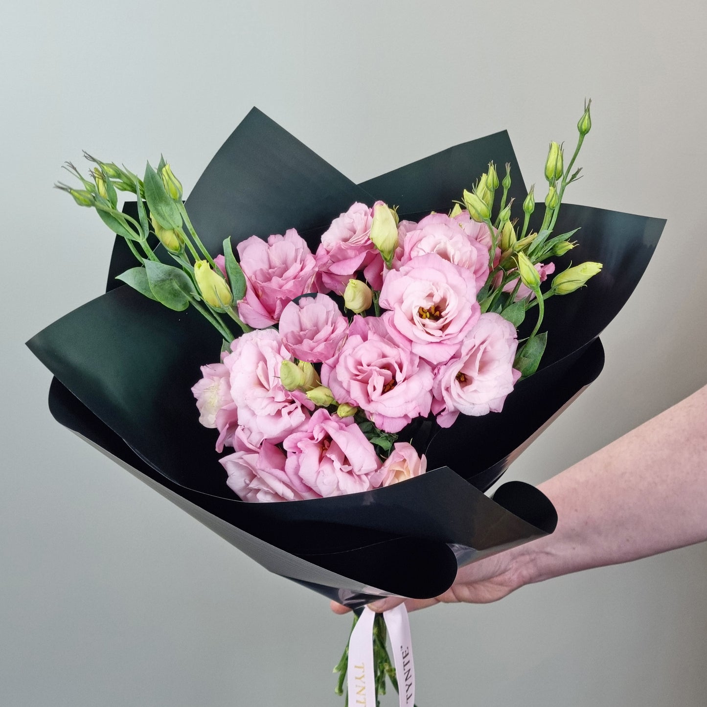 Signature Lisianthus Bouquet - Pink