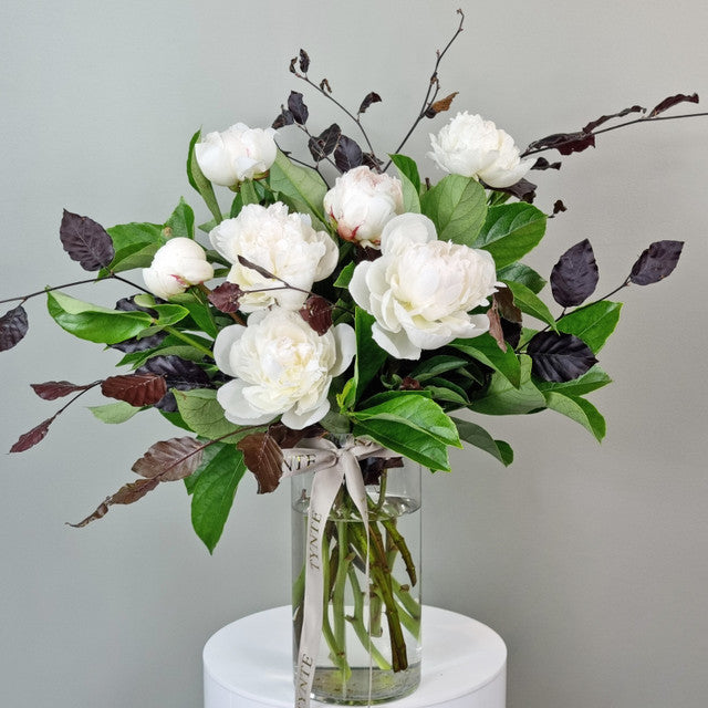 Blanc Allure Peony Vase - 7 stems