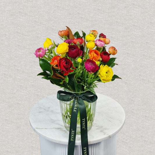 Magic Moments Vivid 20 stem Vase