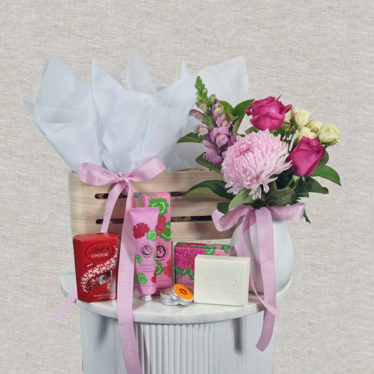 Petite Pamper Hamper with Flowers