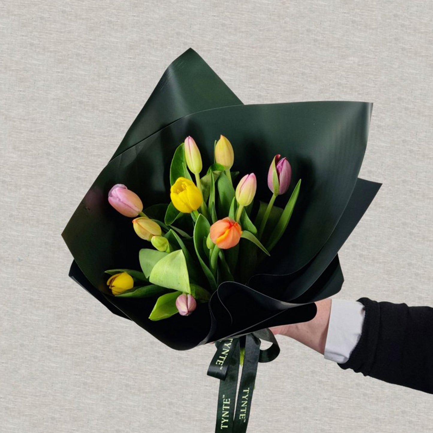 Magic Moments - 10 stem Bouquet
